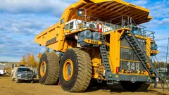 O carro mais pesado do mundo? O Liebherr T 282B redefine o que é um "carro".