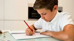 Café da manhã para melhorar a memória na escola: o que dar ao seu filho para ajudá-lo a manter o foco até a hora do almoço