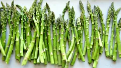 Apenas 20 kcal, mas mais benefícios do que parece: o que fazem os espargos ao organismo