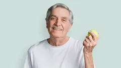 Bola de tênis contra tensões e rigidez: rotina noturna em 10 minutos