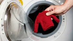 Como desencolher uma camisola de lã encolhida: método simples com água morna e condicionador